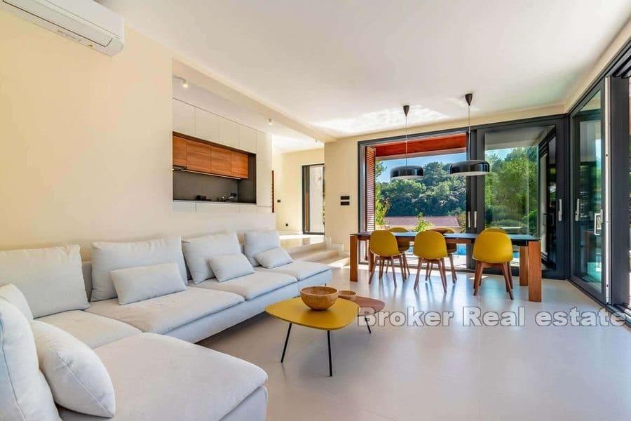 Korcula - Villa with pool in the first row to the sea