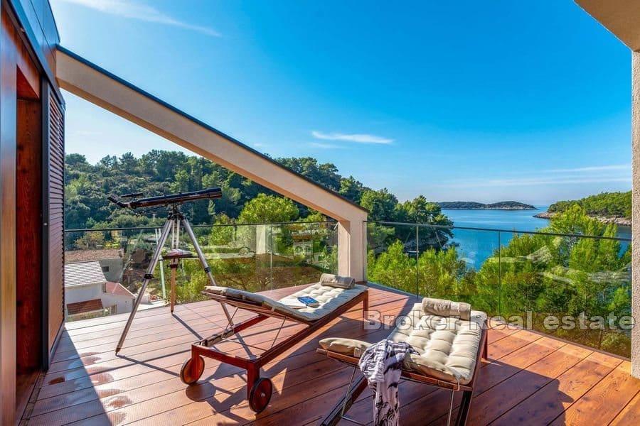 Korcula - Villa with pool in the first row to the sea