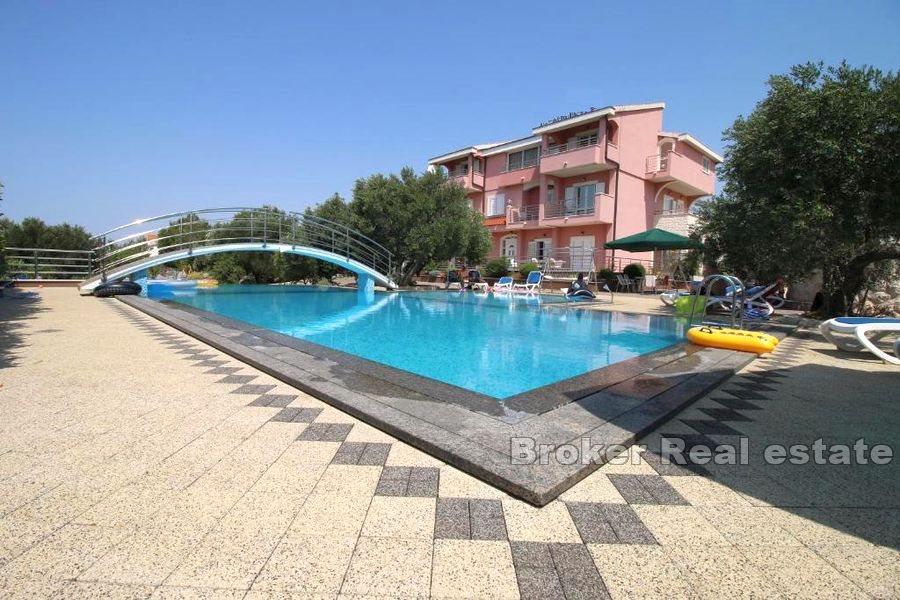 Primosten - Apartment house with pool