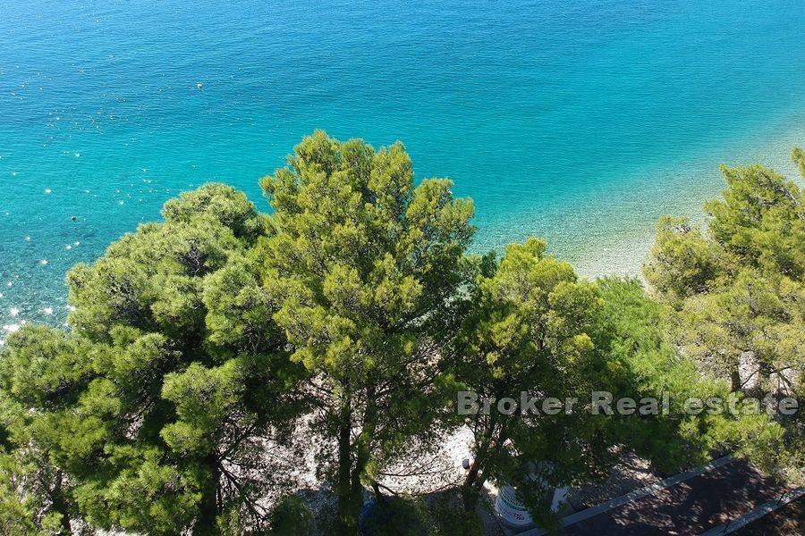 Makarska - Terreno per un hotel in prima fila sul mare