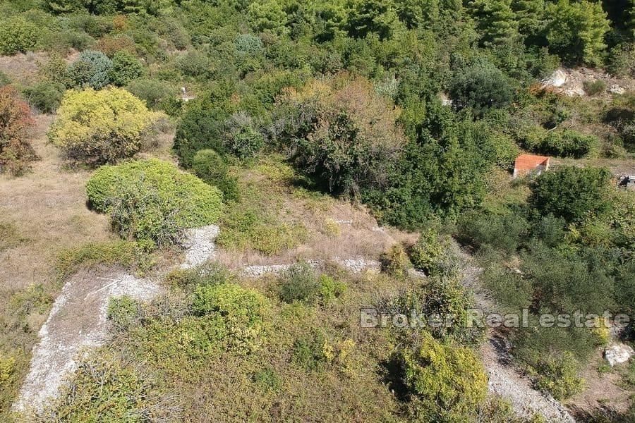 Makarska - Pozemek pro hotel v první řadě k moři