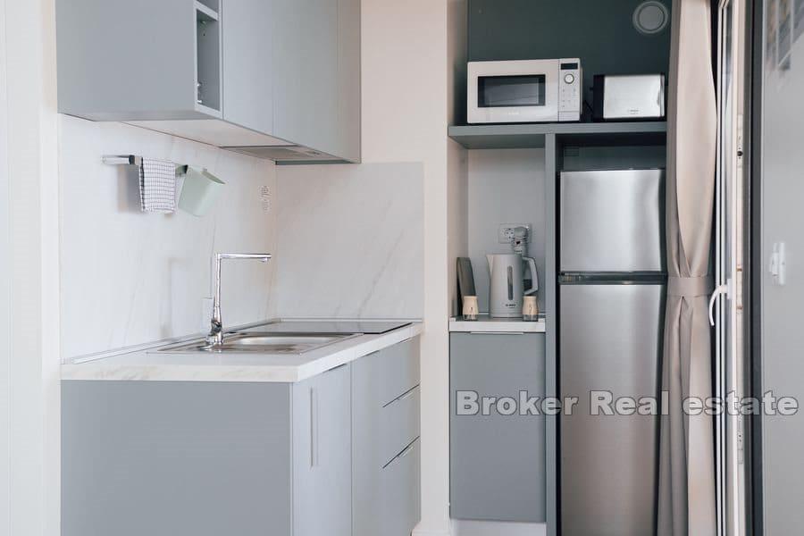 Crikvenica - Mobile homes in a tourist resort