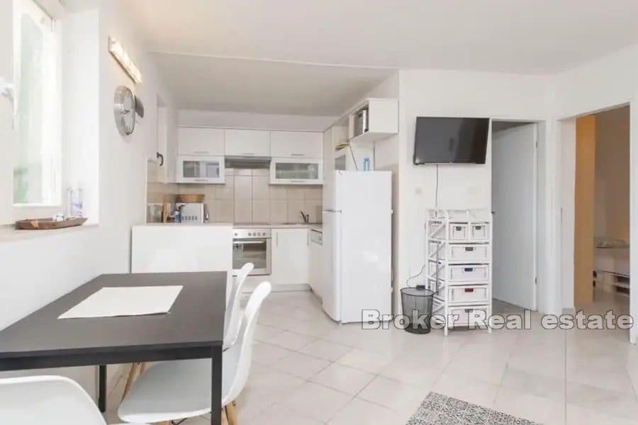 Solta - Steinhus nær sjøen