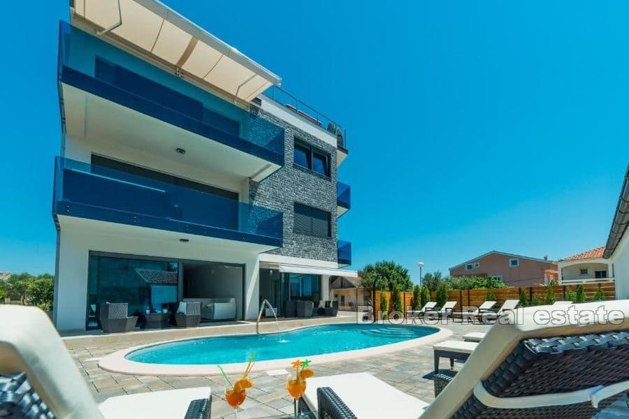 Ostrov Vir - Moderní nemovitost se šesti luxusními apartmány u moře