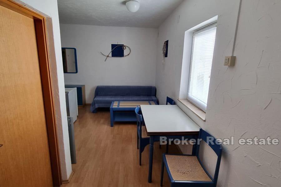 Vodice - Apartmánový dům v nádherné lokalitě v blízkosti moře