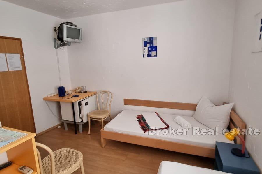 Vodice - Apartmánový dům v nádherné lokalitě v blízkosti moře
