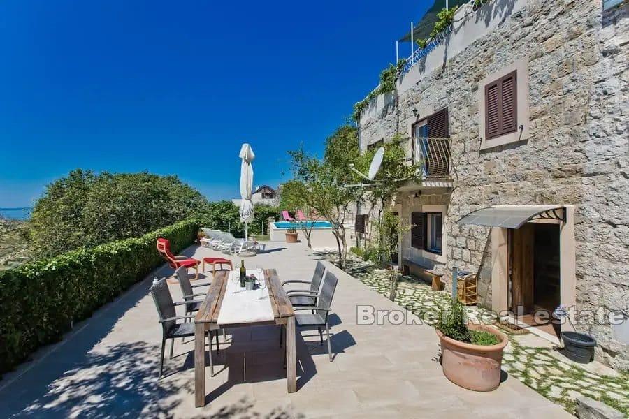 Près de Split - Maison avec piscine