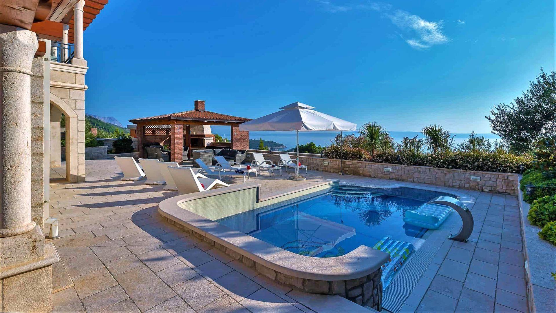 01-5203-30-Makarska-stone-villa-vith-pool-for-sale