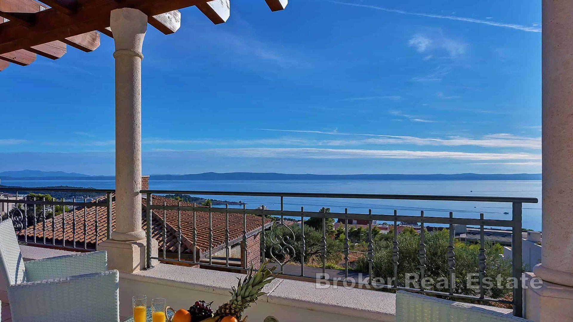 Makarska - Kamenná vila s bazénom
