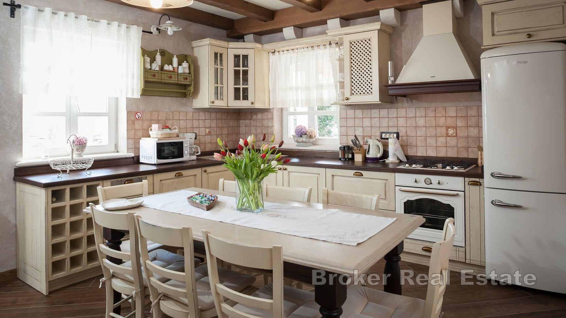 Makarska - Villa en pierre avec piscine