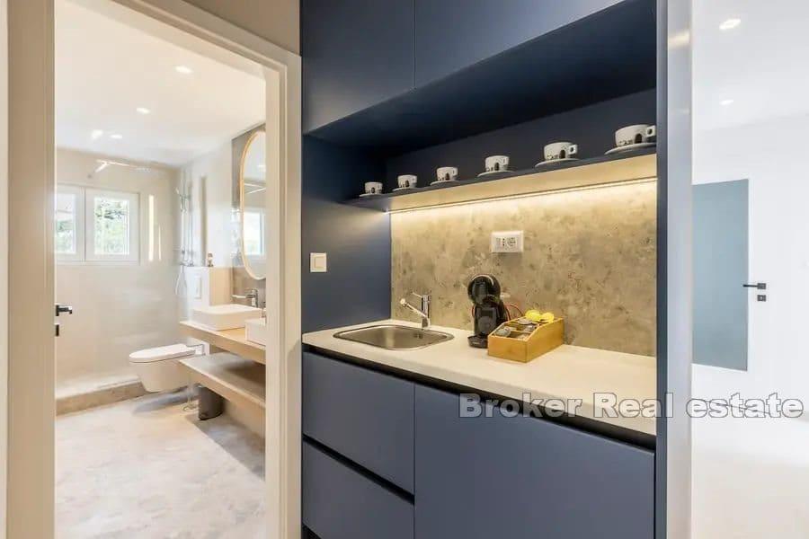 Wyspa Ciovo - Willa z basenem i widokiem na morze