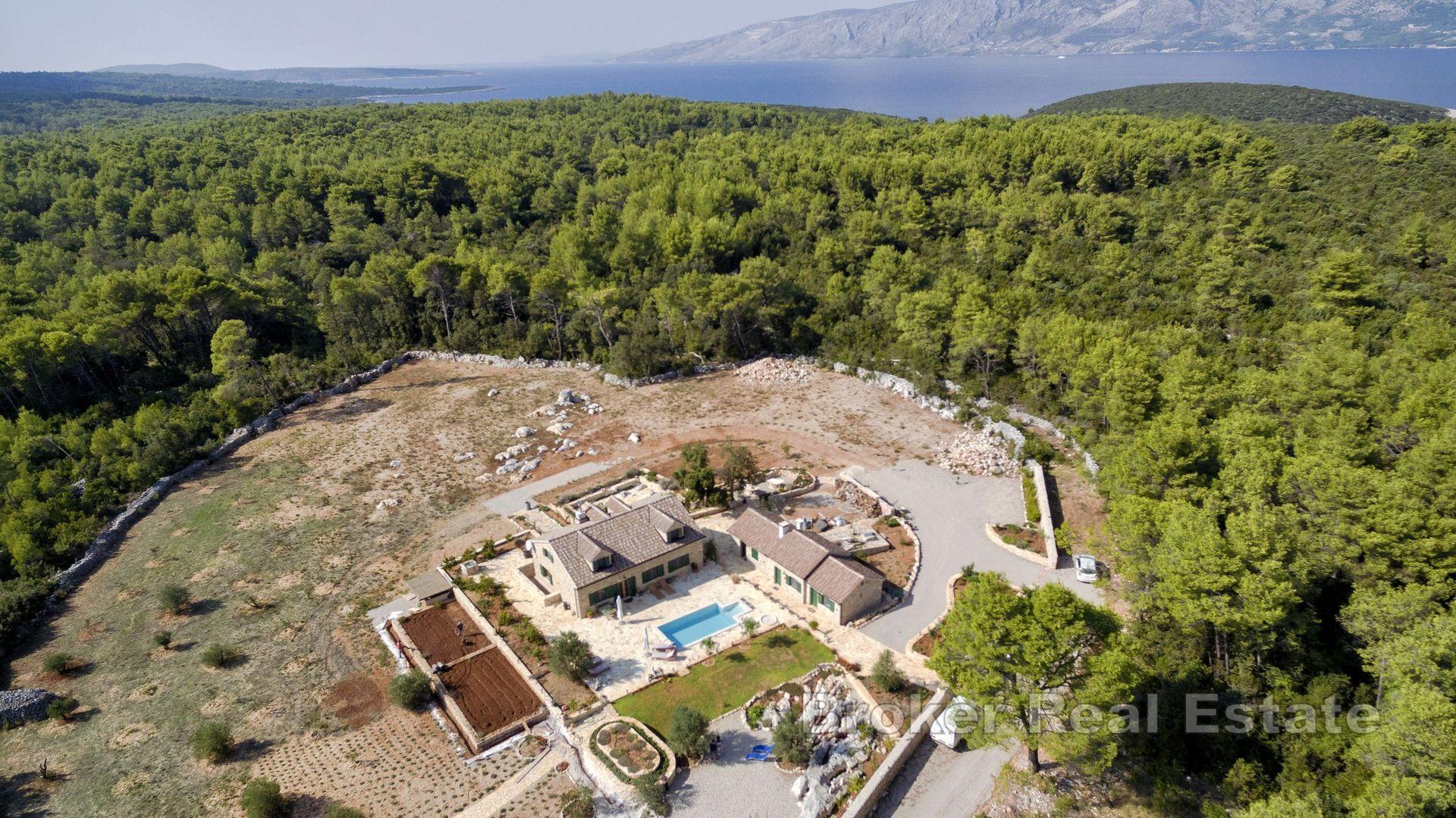 Insel Hvar - Anwesen mit Steinhäusern und Pool