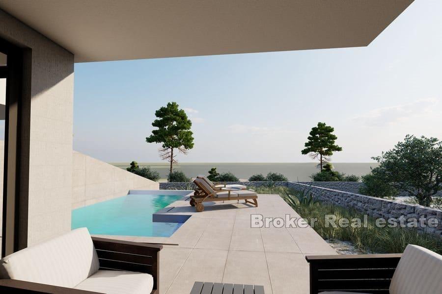 Двухуровневые апартаменты с бассейном