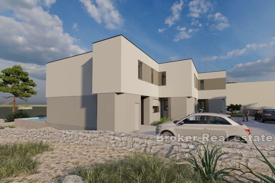 Двухуровневые апартаменты с бассейном