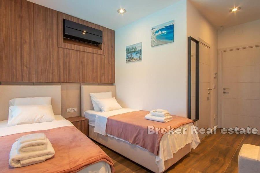 Ön Pag – Modern villa med pool