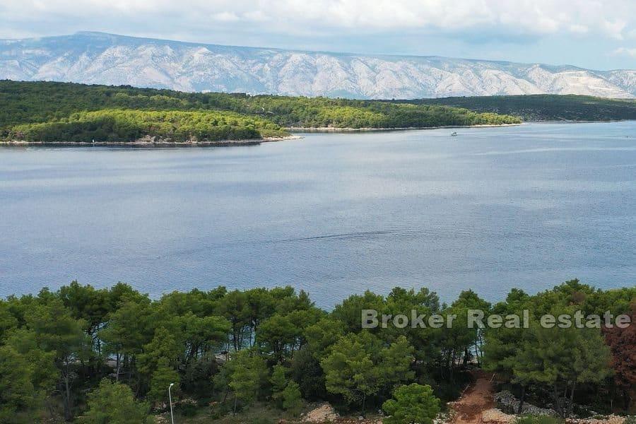 Wyspa Hvar - Atrakcyjna działka budowlana w pierwszym rzędzie do morza