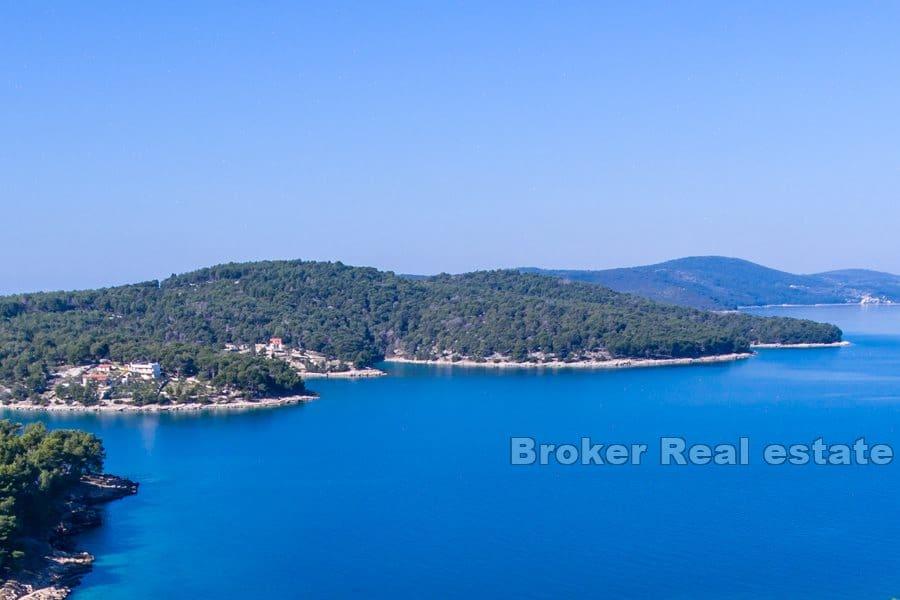 Otok Brač - Poljoprivredno zemljište s pogledom na more