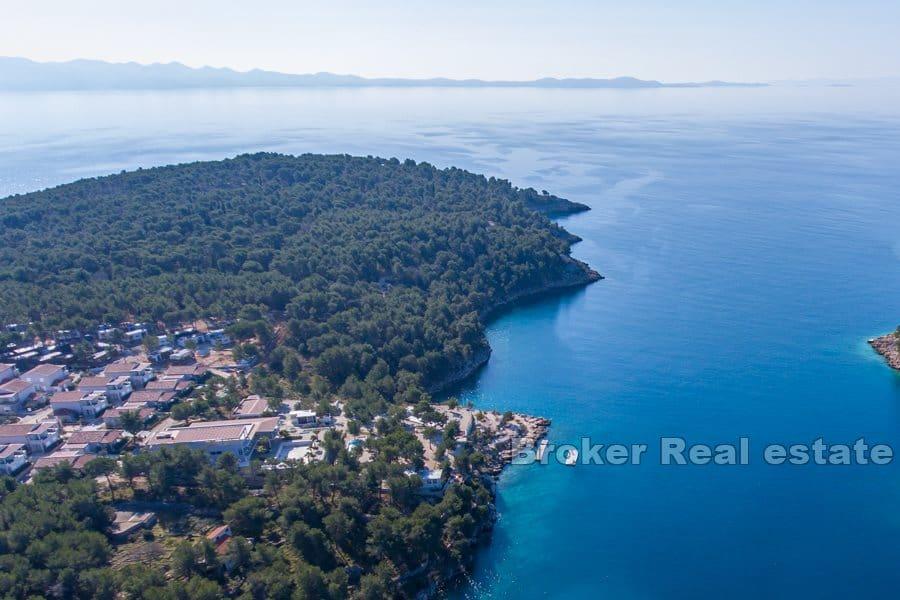 Otok Brač - Poljoprivredno zemljište s pogledom na more