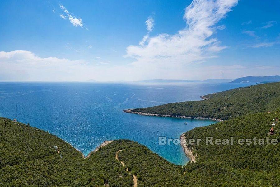 Blisko Puli - Przestronna działka w częstym miejscu