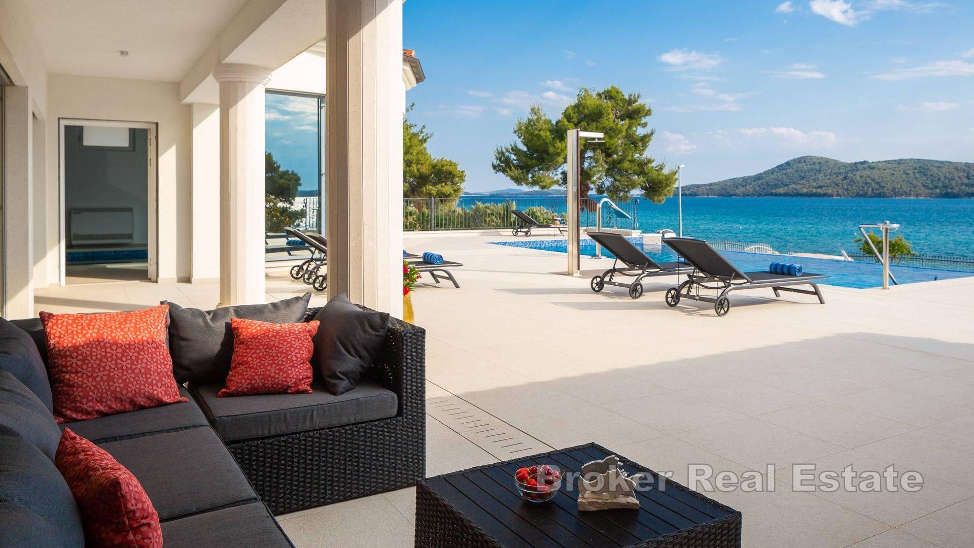 Blisko Sibenika - autentyczna posiadłość tuż nad morzem