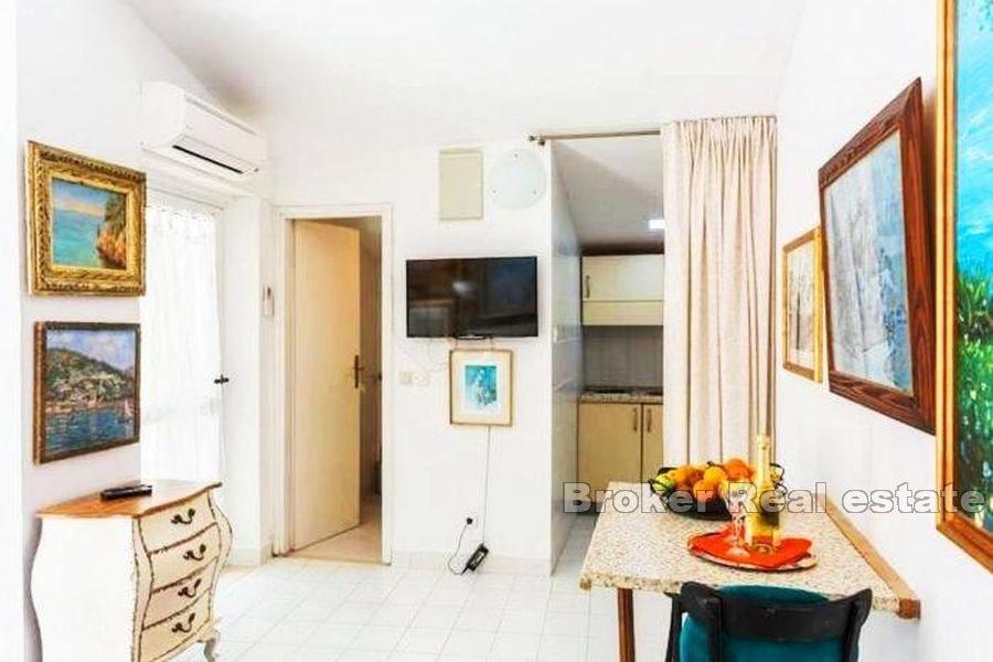 Dubrovnik - Two houses in the first row to the sea