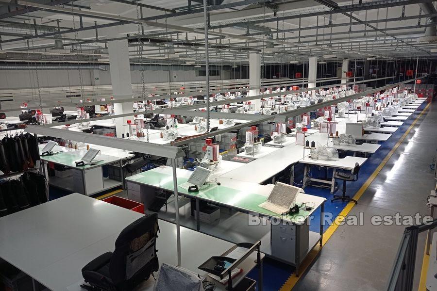 Niedaleko Zagrzebia - Duży kompleks pod działalność handlową