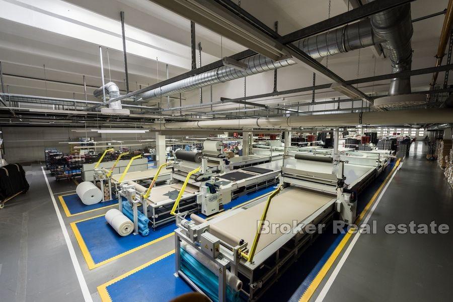 Niedaleko Zagrzebia - Duży kompleks pod działalność handlową