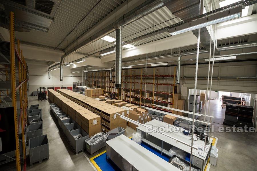 Niedaleko Zagrzebia - Duży kompleks pod działalność handlową