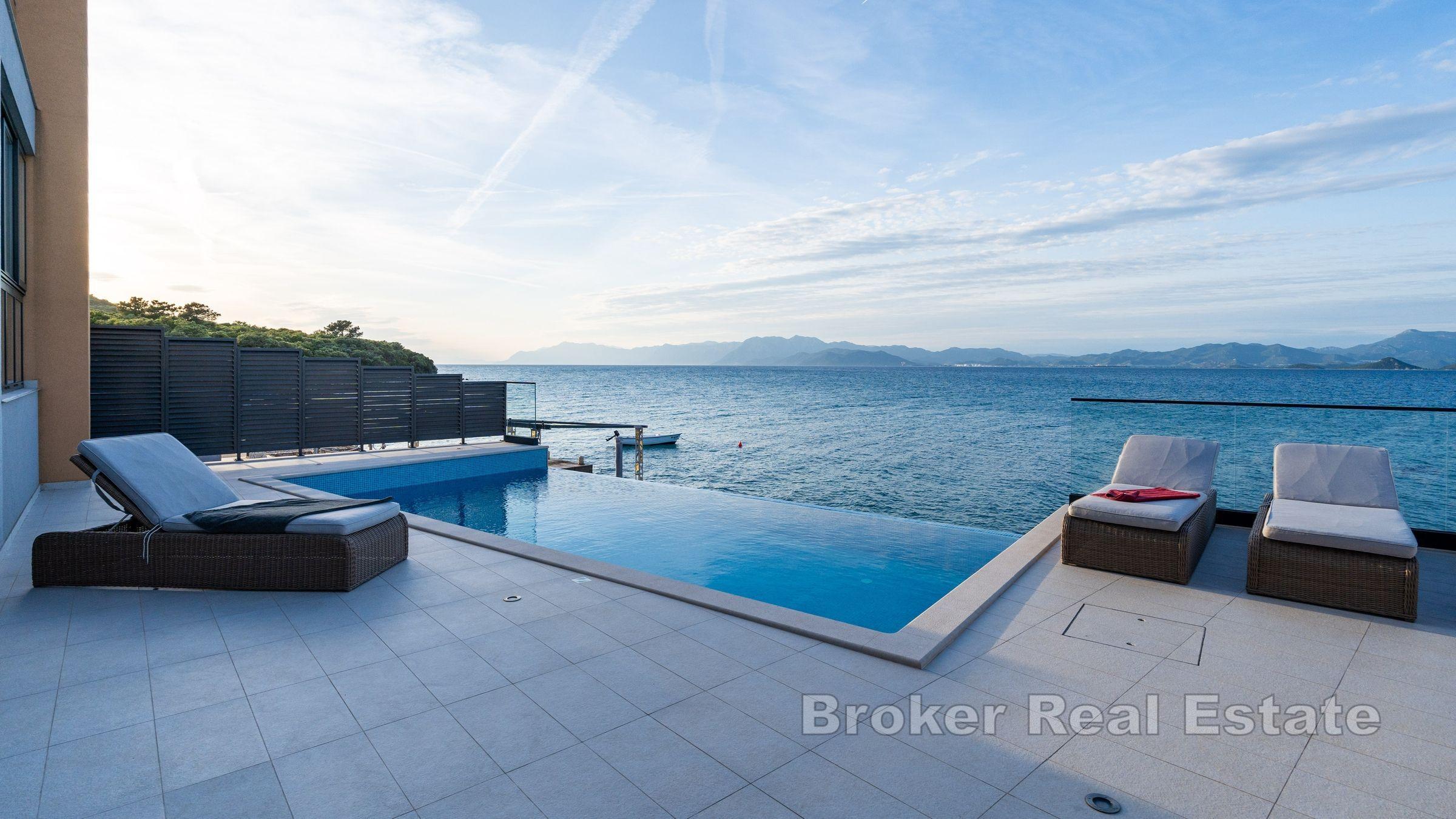 Peljesac halvøya - Attraktiv villa med basseng ved sjøen