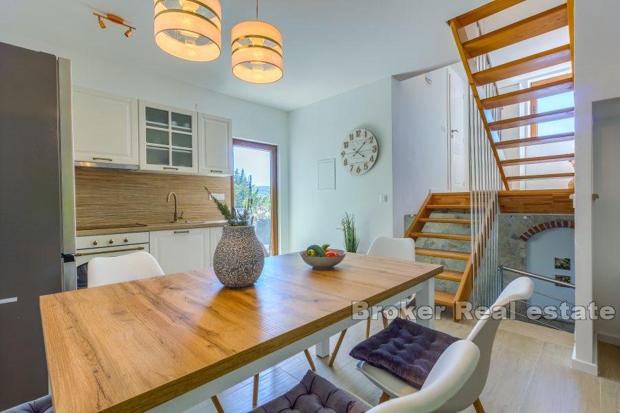 Wyspa Brac - Dom z basenem w spokojnej okolicy