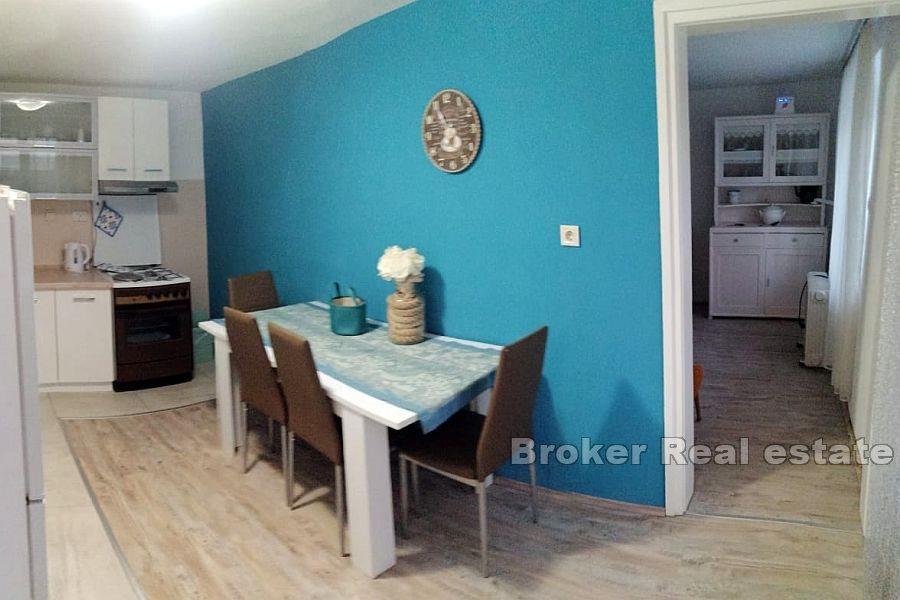 Ostrov Rab - Dům v blízkosti moře