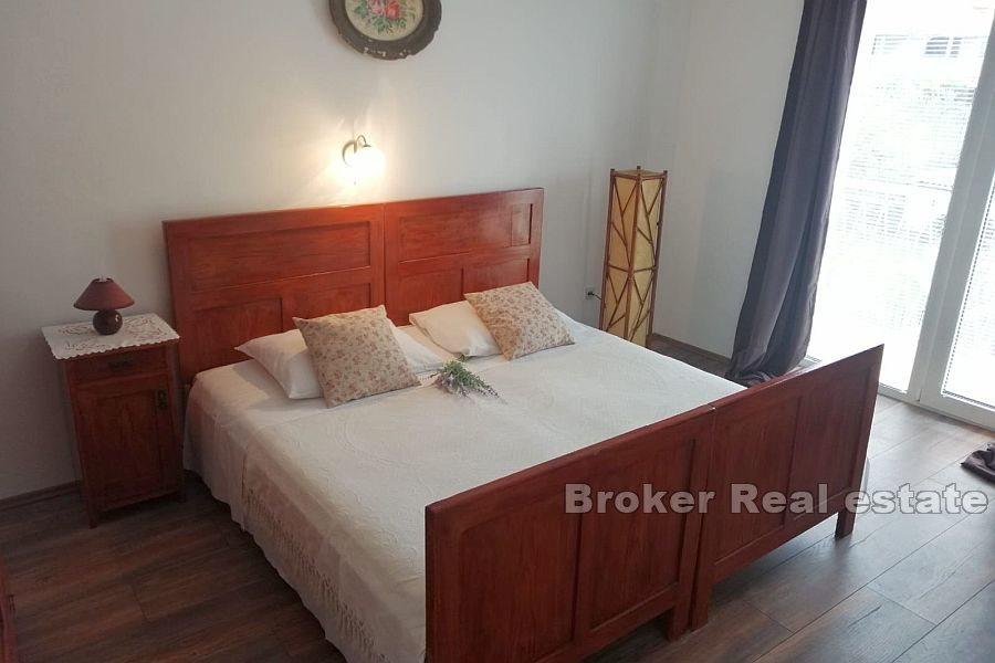 Ostrov Rab - Dům v blízkosti moře