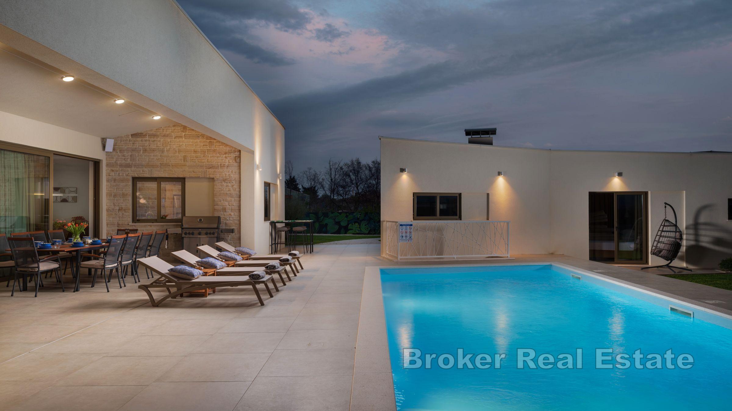 Zadar - Maison avec un grand jardin