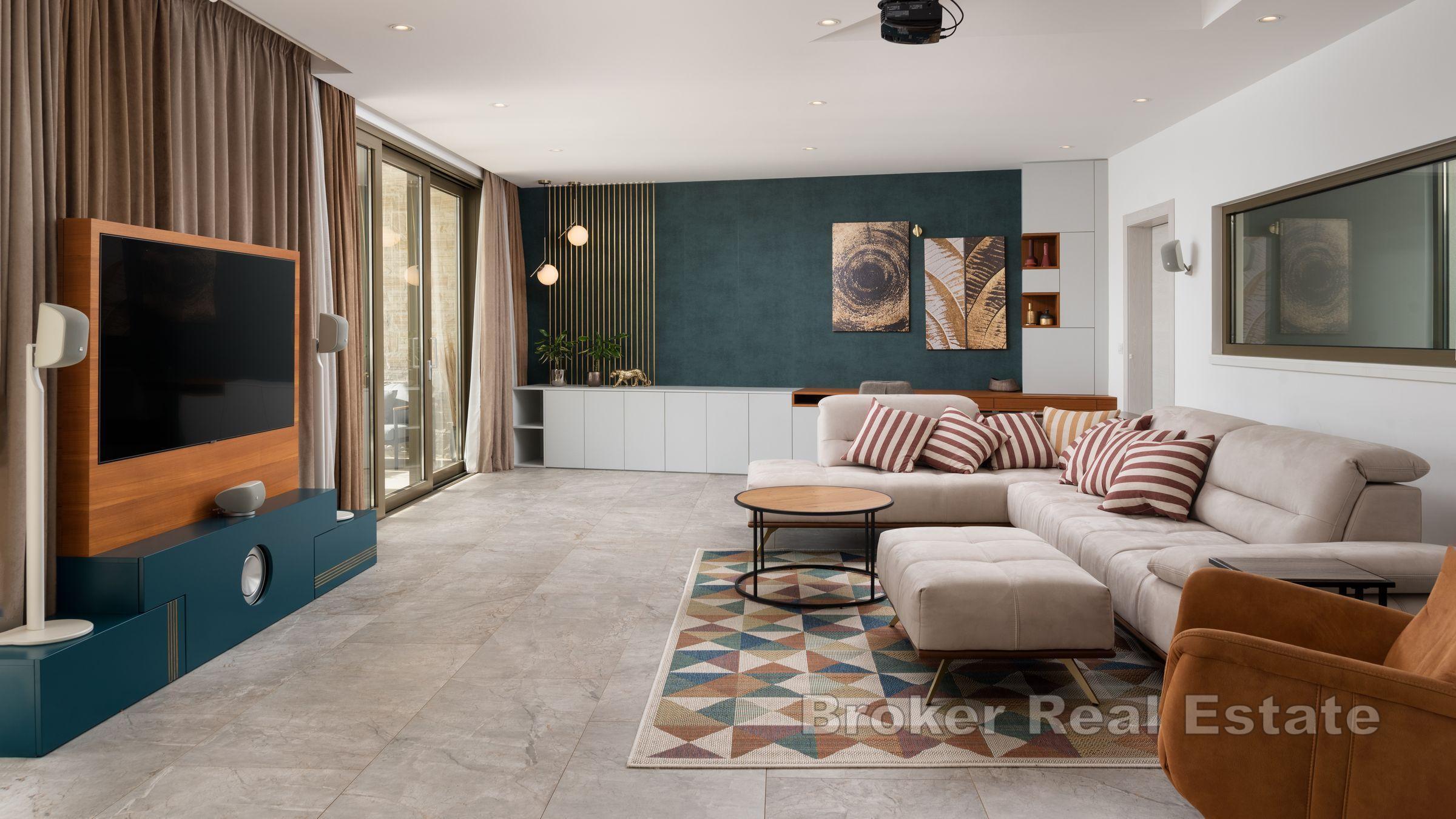 Zadar - Maison avec un grand jardin