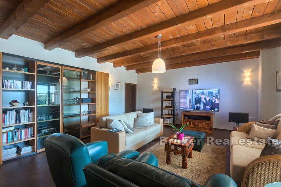 Pula - Villa med svømmebasseng og vakker hage