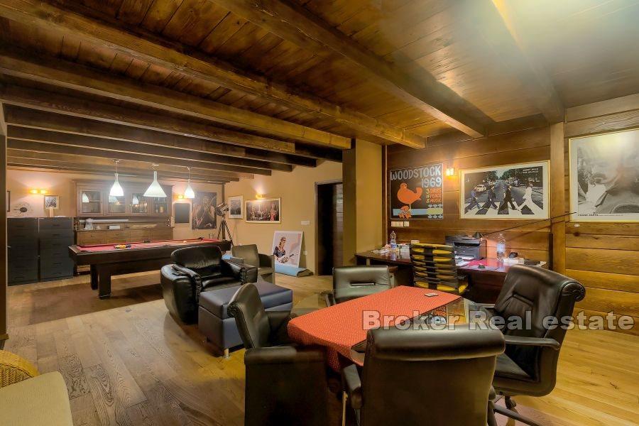 Pula - Villa med svømmebasseng og vakker hage