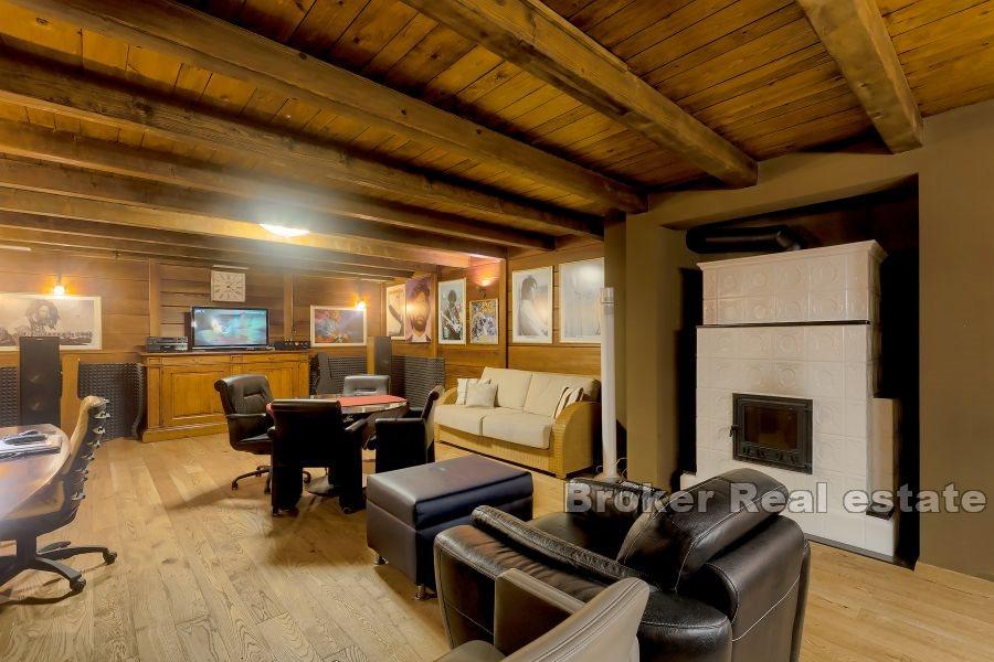 Pula - Villa med svømmebasseng og vakker hage