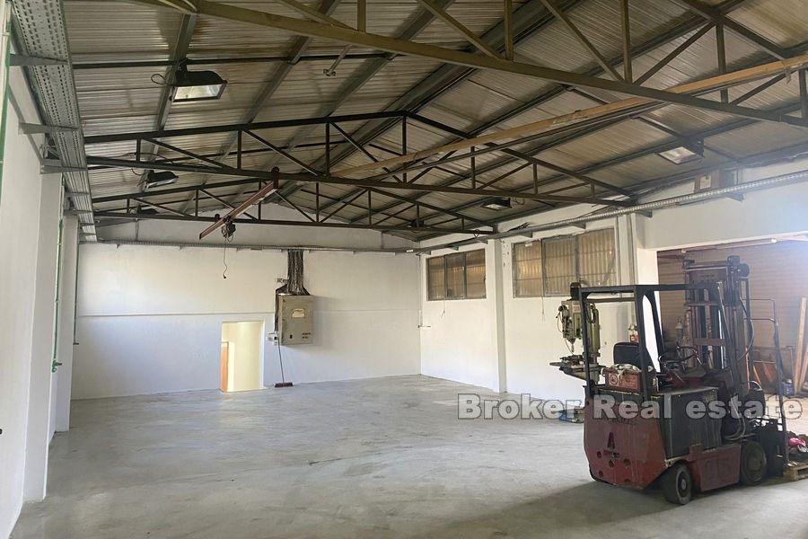 In der Nähe von Split - Lagerbüroflächen zu vermieten