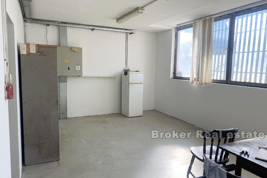 In der Nähe von Split - Lagerbüroflächen zu vermieten