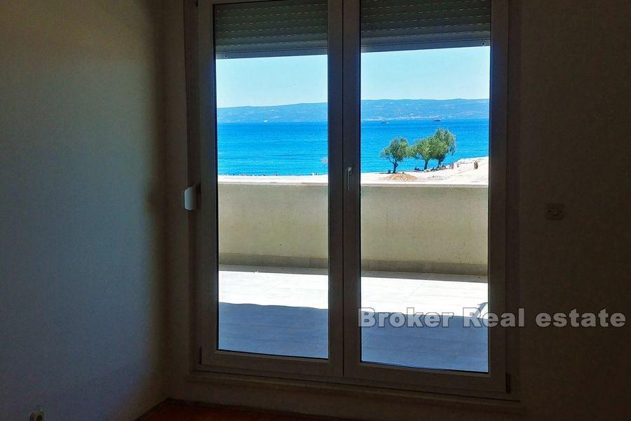 Apartament z dwiema sypialniami w pierwszym rzędzie od plaży