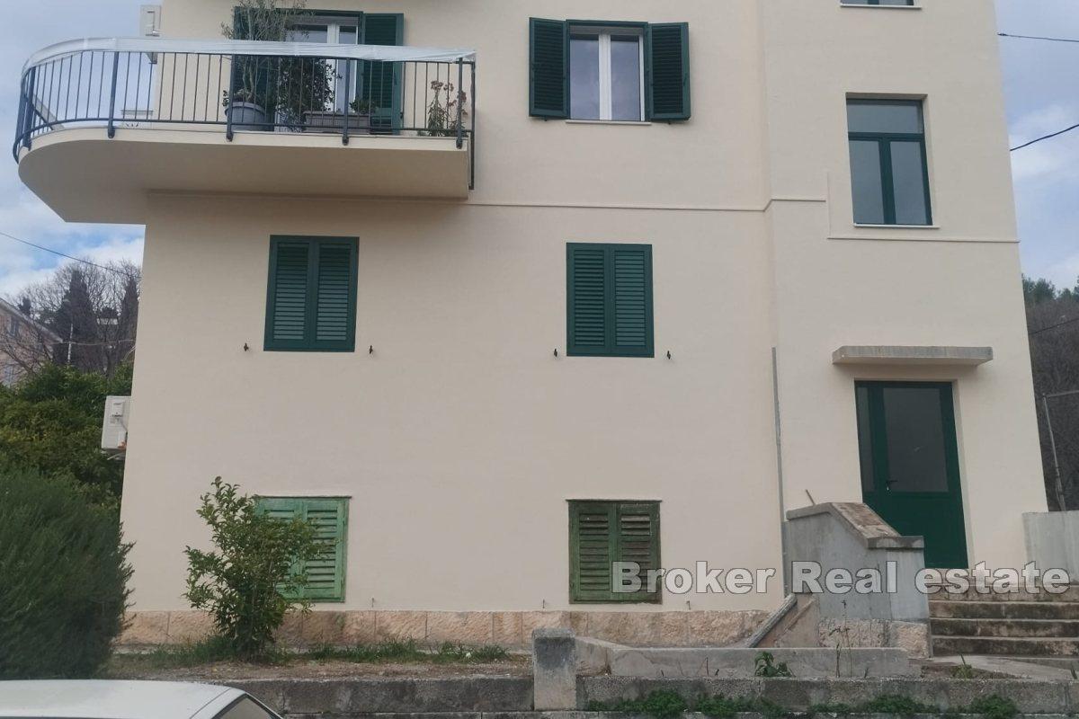 Prostrani stan u užem centru grada