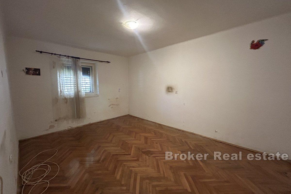 Prostrani stan u užem centru grada