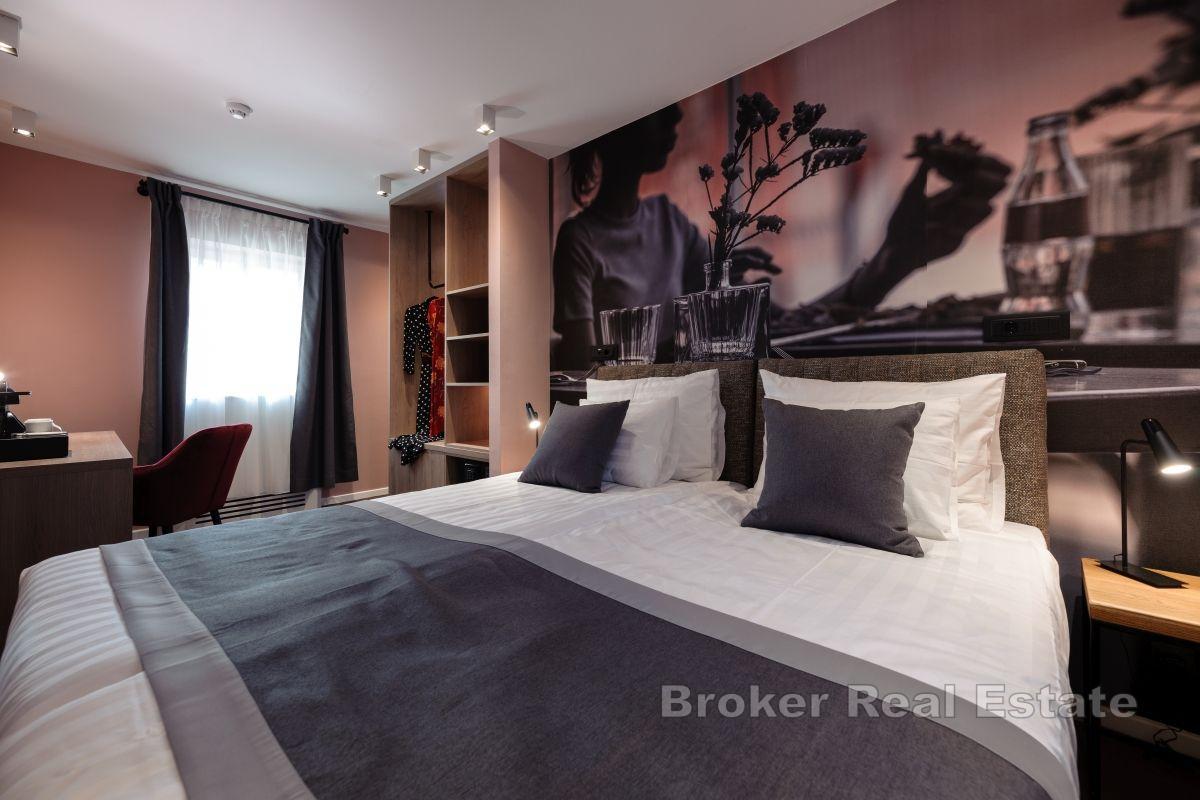 Luxusní historický hotel v centru města