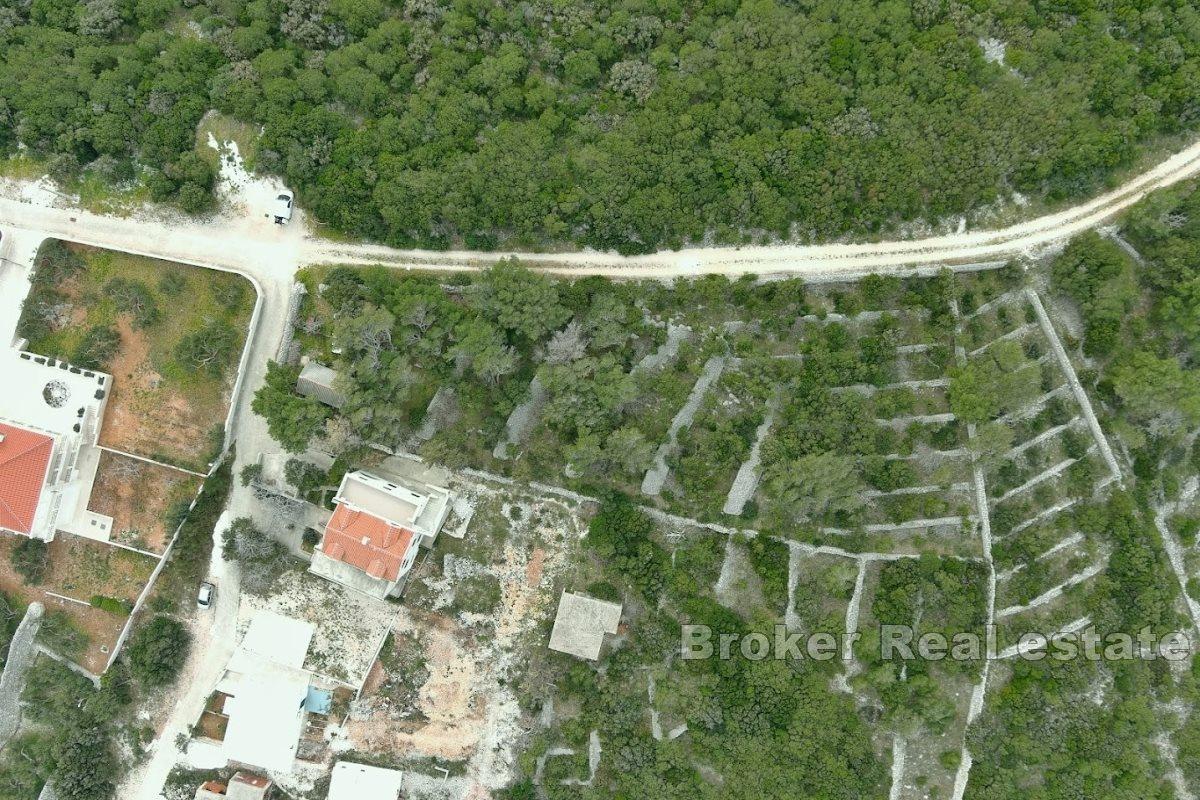 Byggeland nær sjøen