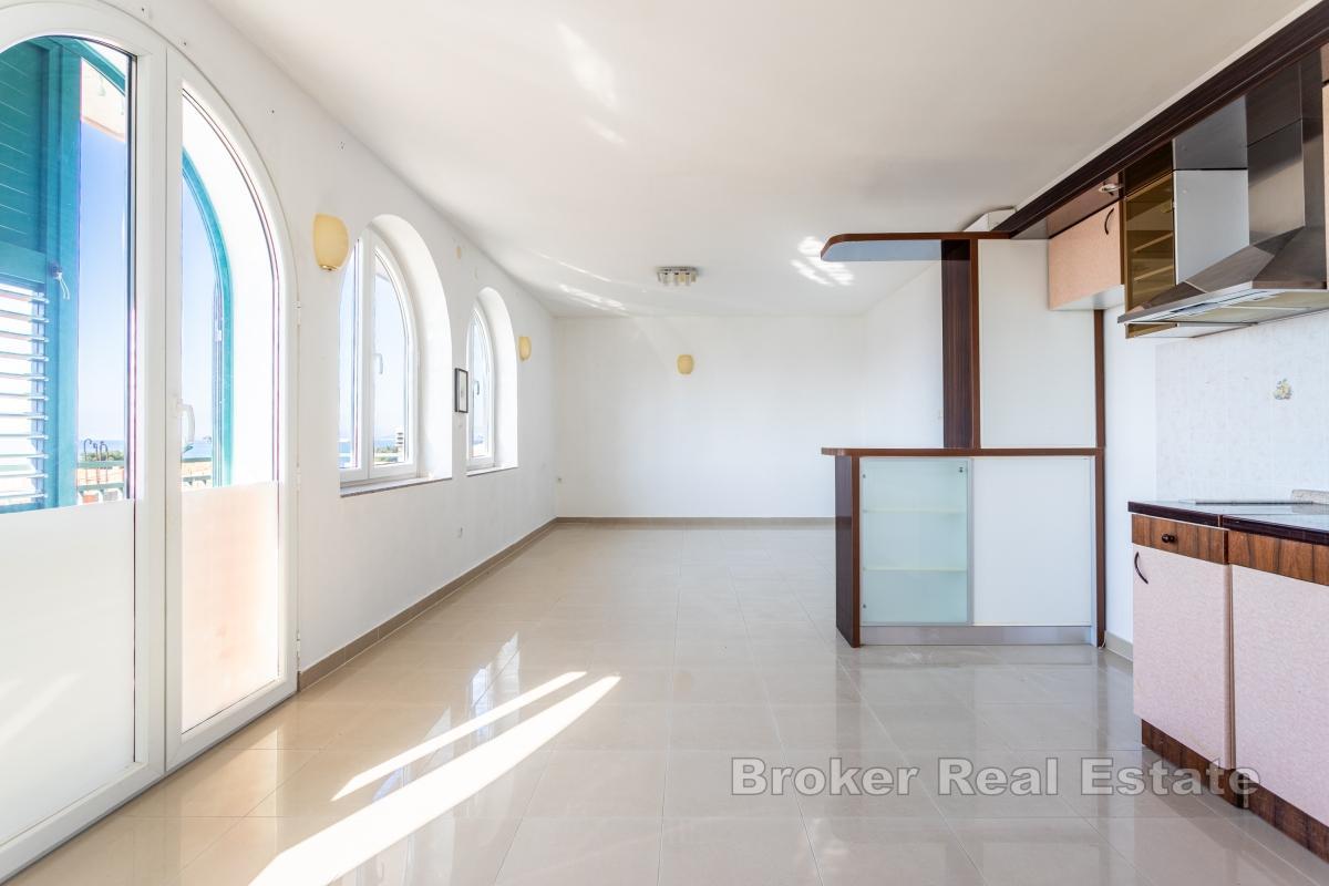 Dům v blízkosti moře a pláže