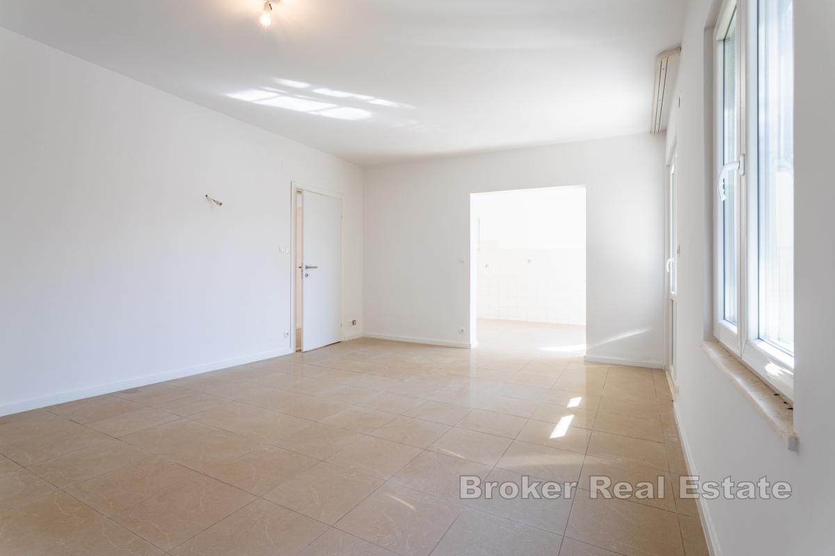 Dům v blízkosti moře a pláže