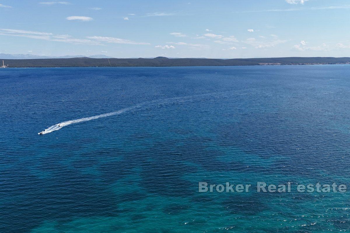 Building plot in a quiet part of the town near the sea