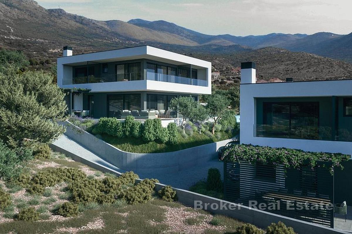 Działki budowlane z projektami w trakcie realizacji, z widokiem na morze