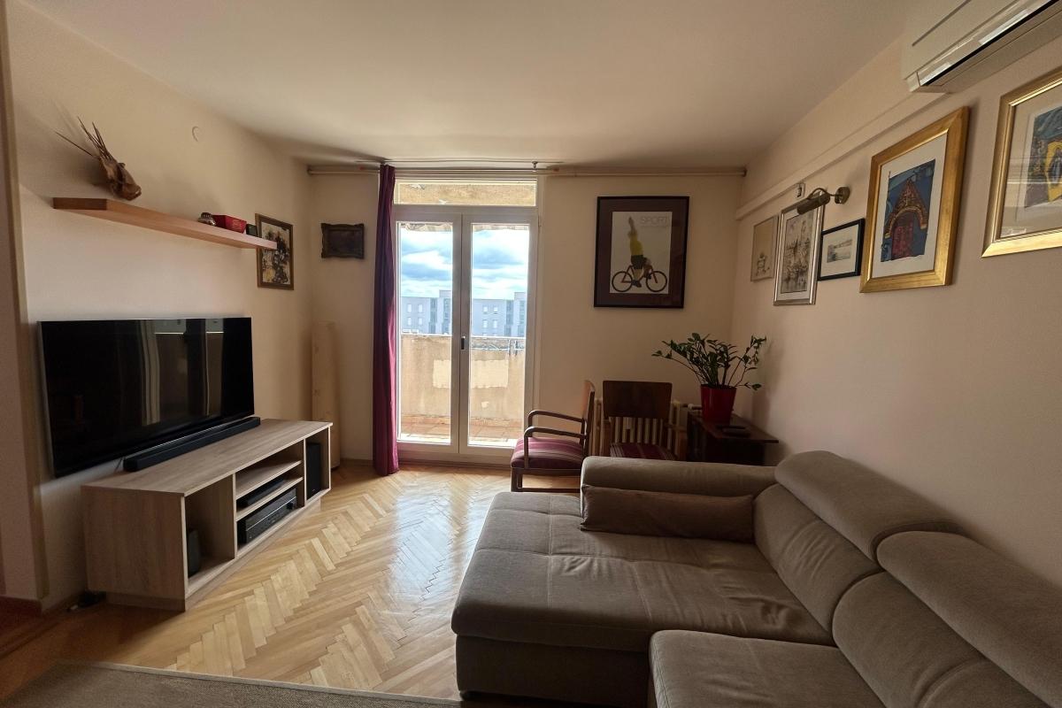 001-5359-30-Split-Blatine-Spacious-one-bedroom-apartment-for-sale