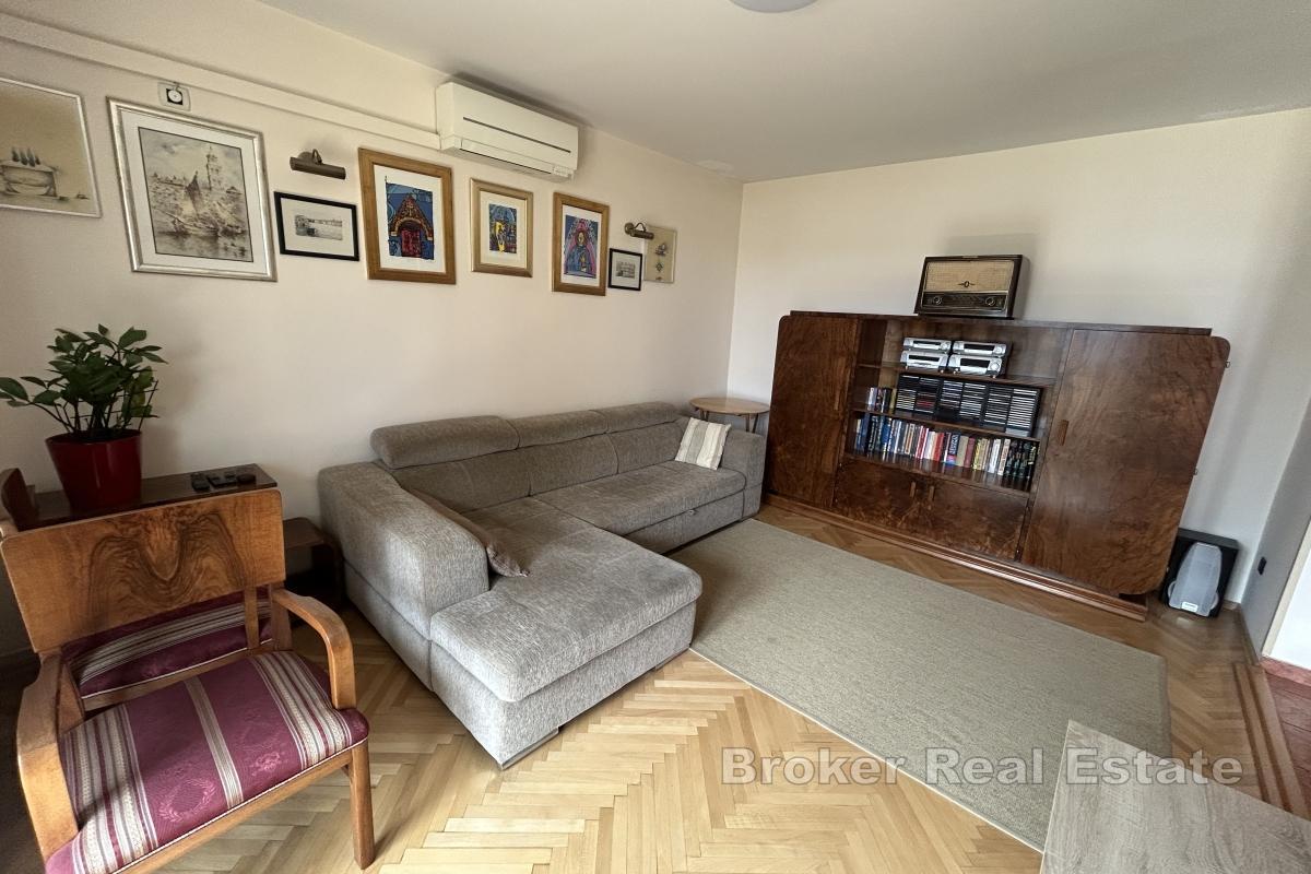 Prostran jednosobni stan